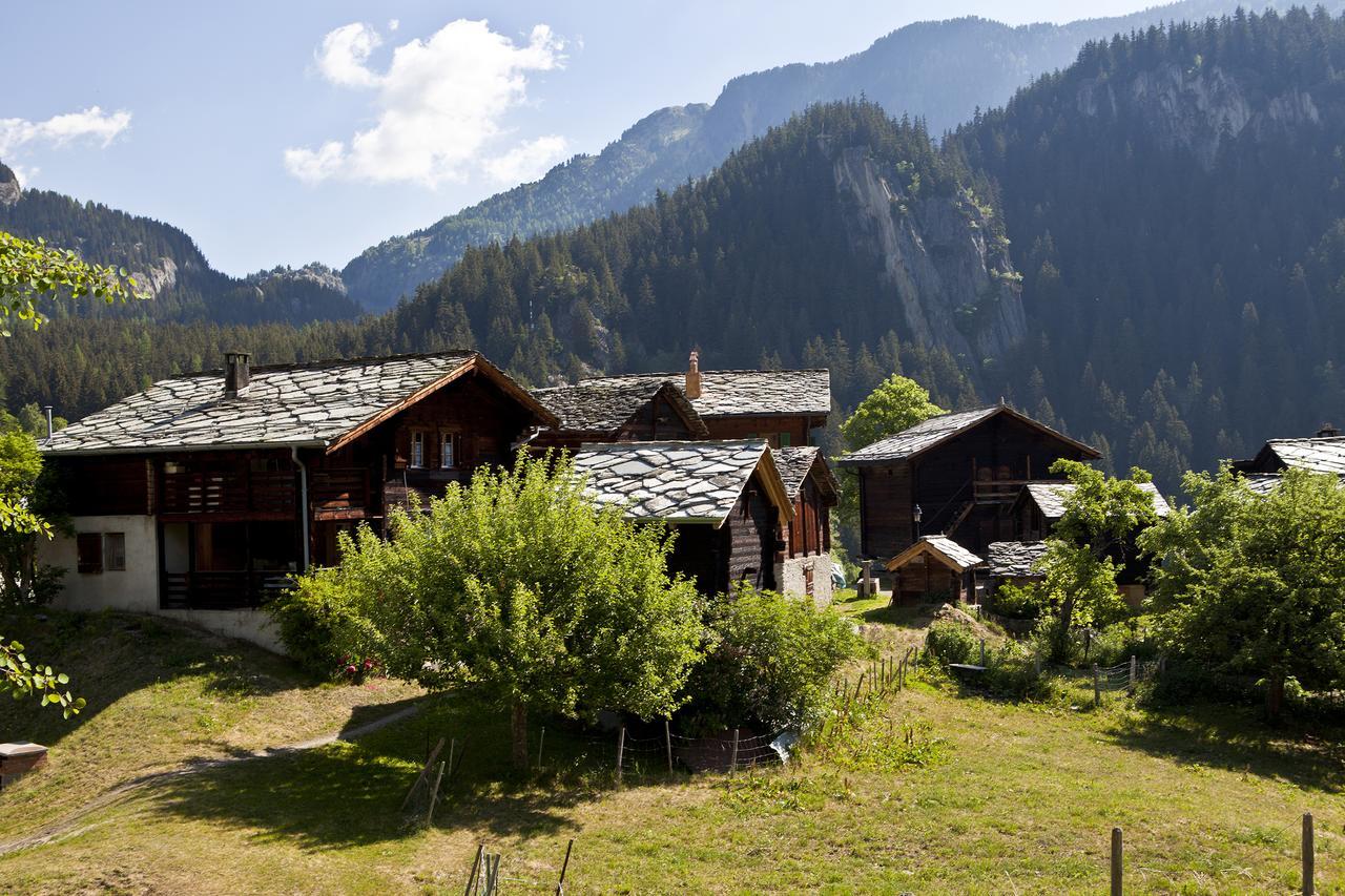 Bergquell Haus D Lägenhet Blatten bei Naters Exteriör bild